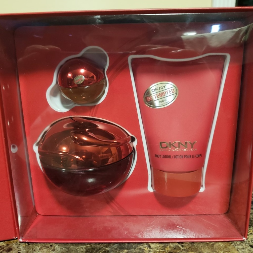 DKNY GIFT SET